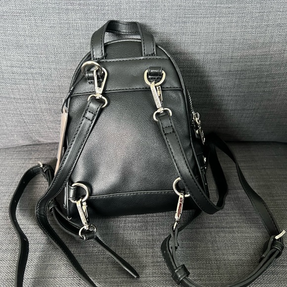 NWT STEVE MADDEN SMALL BACKPACK SLING SHOULDER BAG - Picture 7 of 11